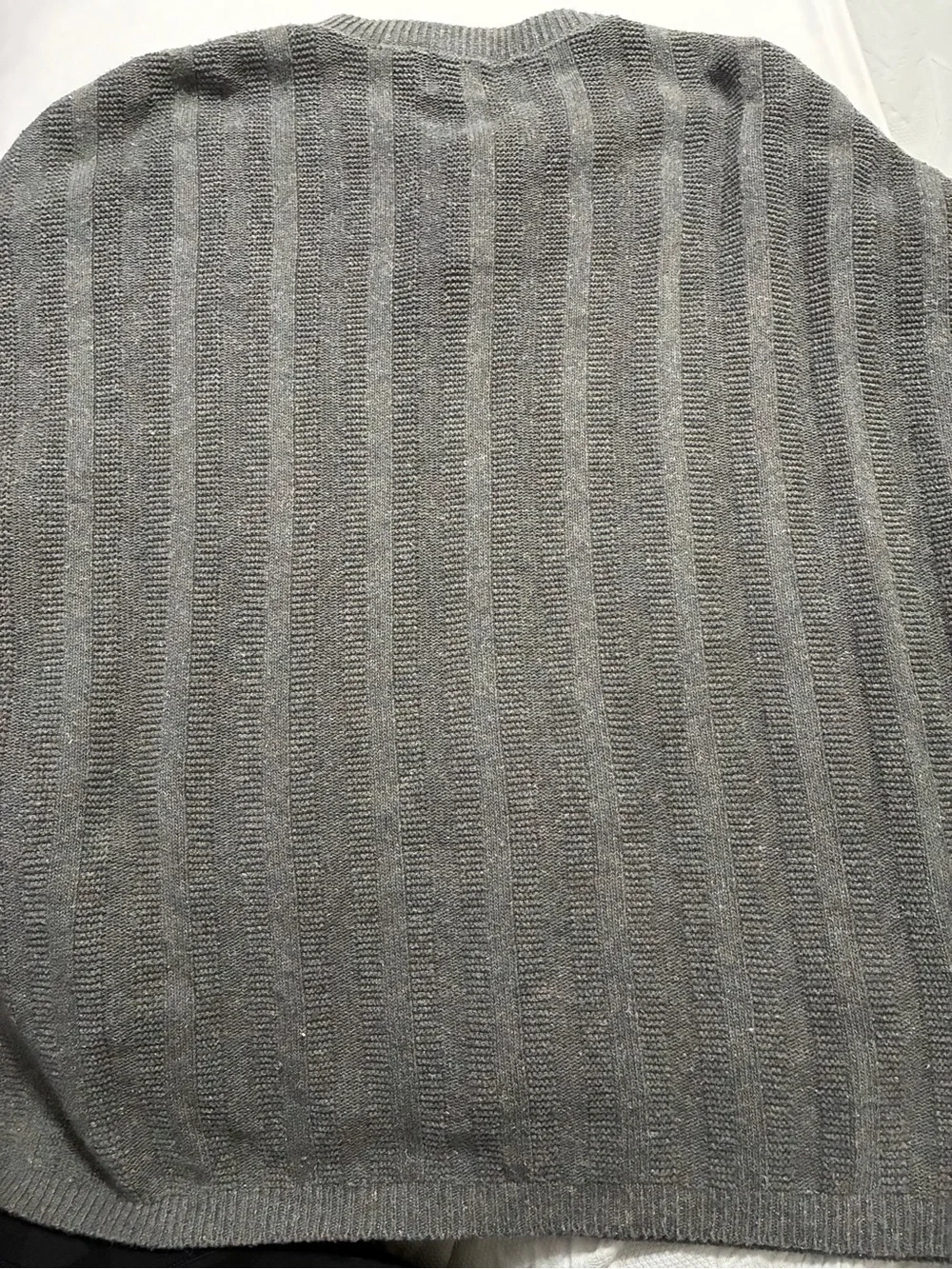 Studio Bill Blass Men’s XL Charcoal Gray Textured Knit Henley Sweater 60% Cotton
